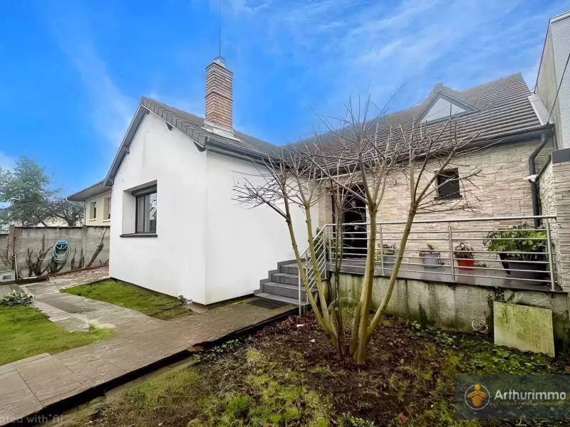 Maison familiale 200 m² avec 5 chambres à vendre : terrasse et garage à Sevran secteur pavillonnaire recherché