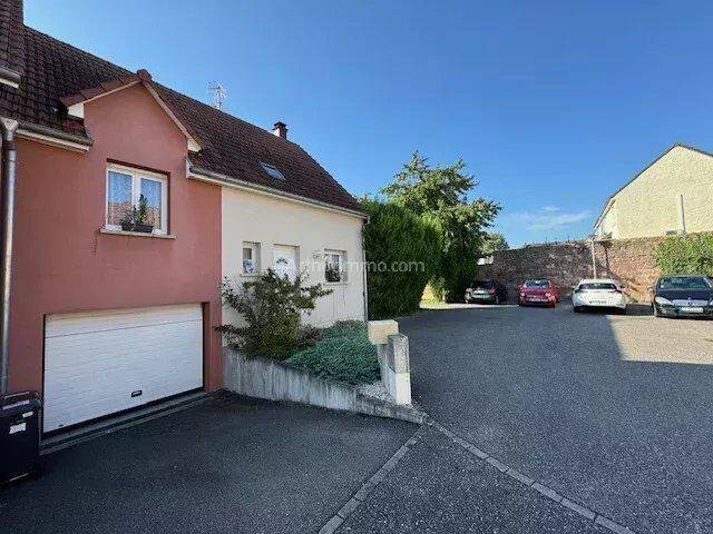 Vente maison 5 pièces 102 m² avec mezzanine, jardin et garage à Issenheim secteur résidentiel