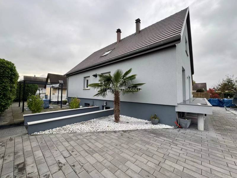 Vente maison 6 pièces 181 m² avec piscine, appartement indépendant et jardin à Volgelsheim proche frontière